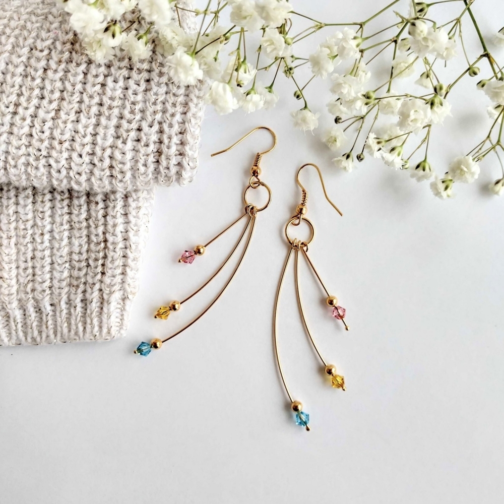 NWOT Gold Jewel Dangle Earrings